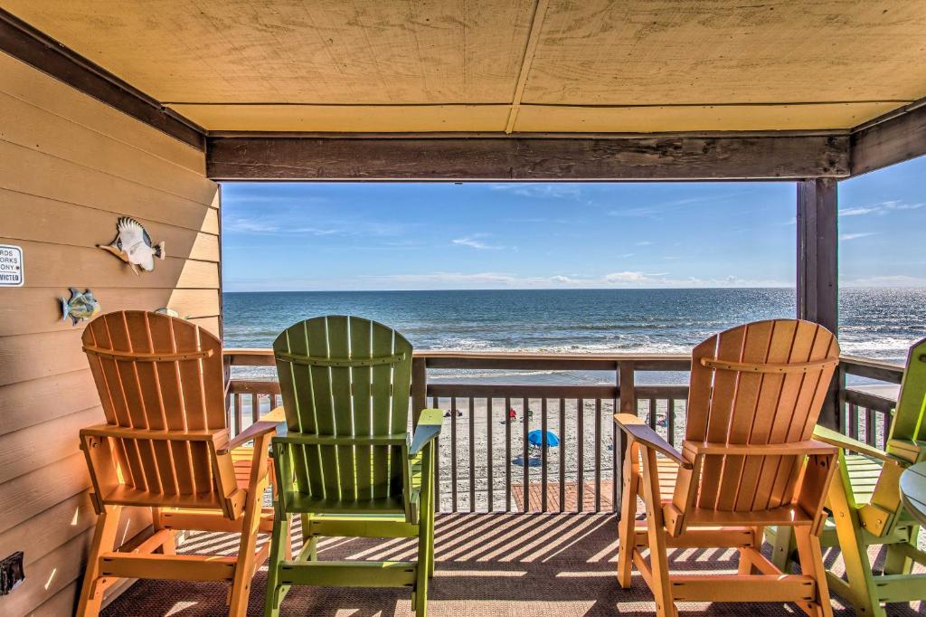 Beach Lovers Haven Oceanfront Condo with Pool! photo 3