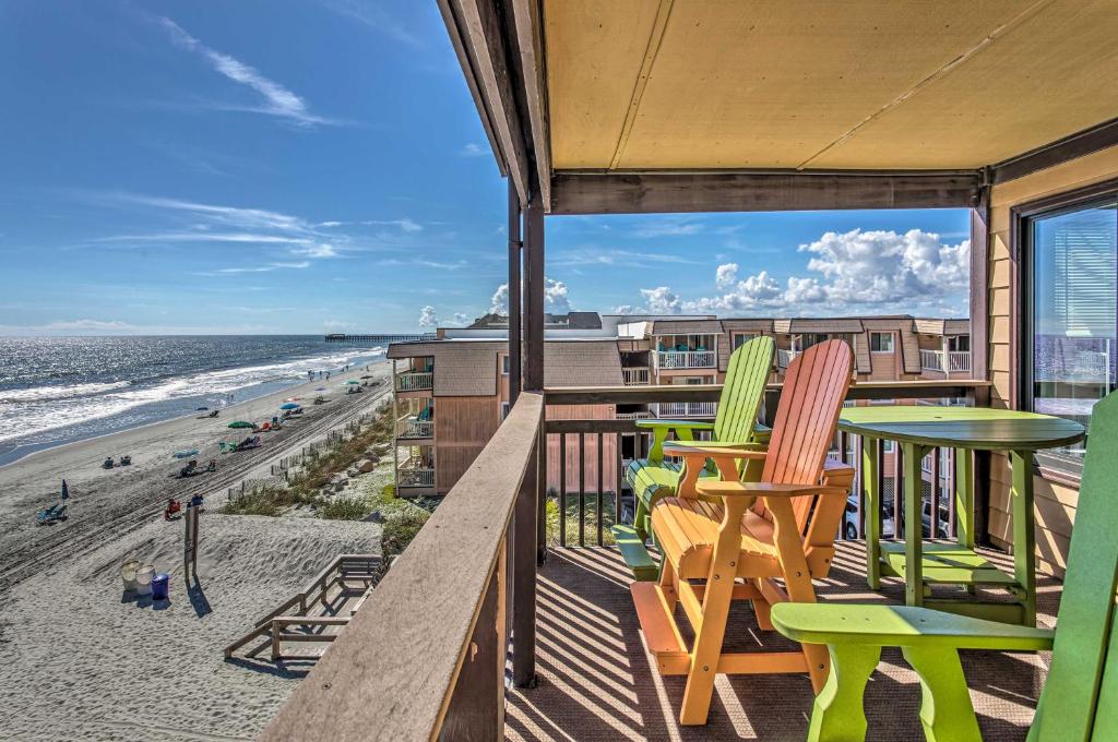 Beach Lovers Haven Oceanfront Condo with Pool! photo 2