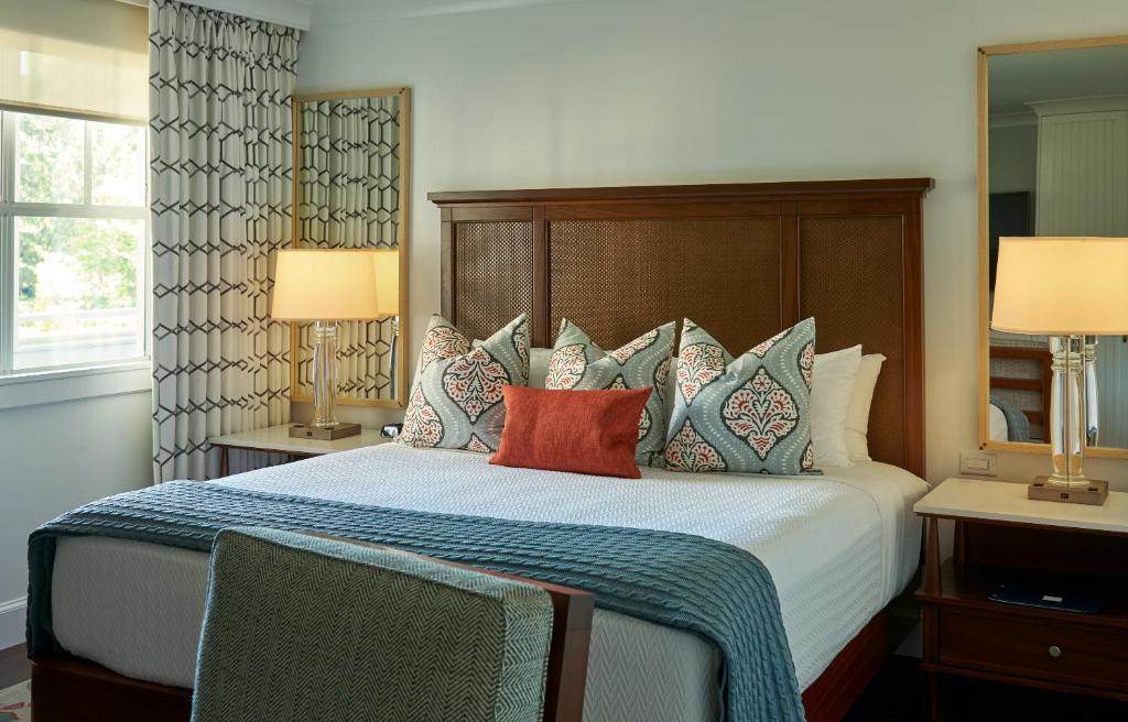 Inn By The Sea image