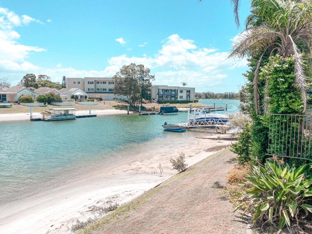 Studio Fran - Port Macquarie canals photo 4