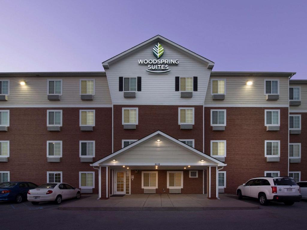 WoodSpring Suites Louisville Clarksville photo 3