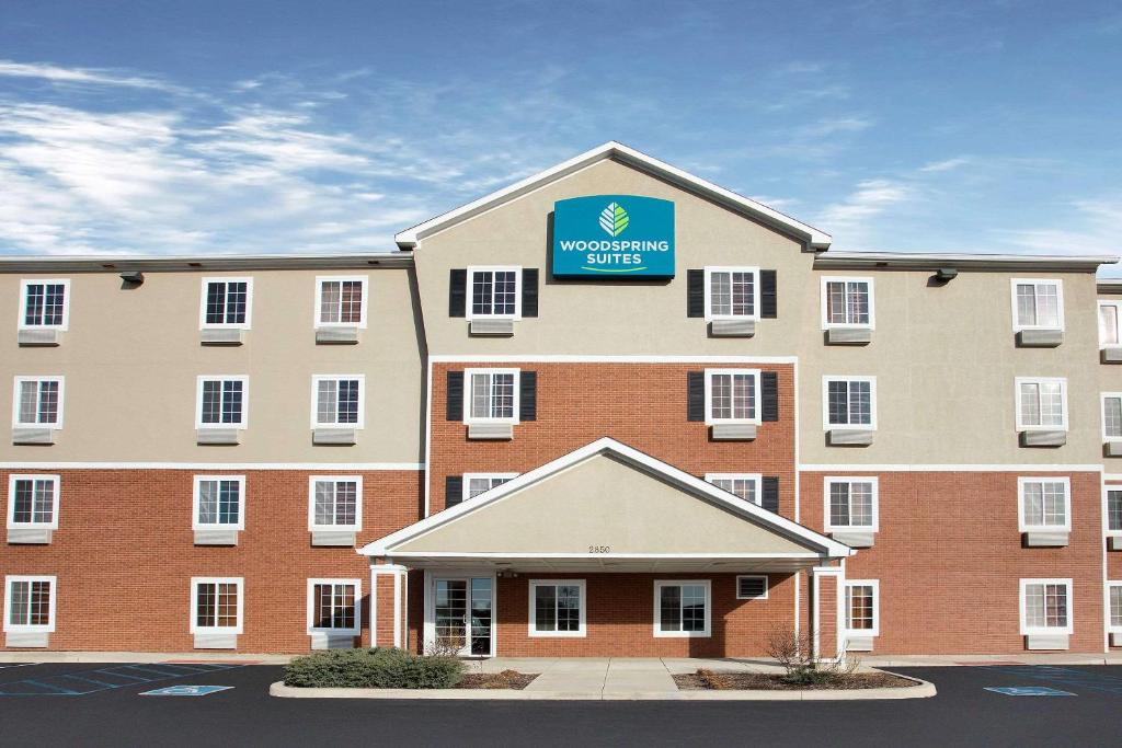 WoodSpring Suites Fort Wayne image
