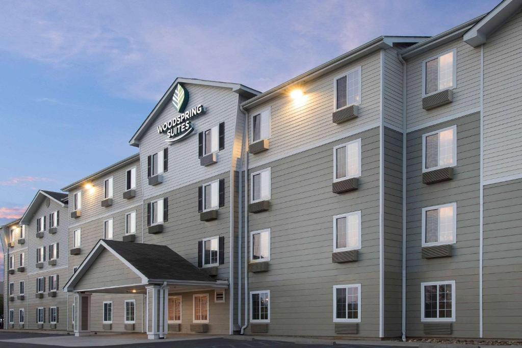 WoodSpring Suites Greenville Central I-85 photo 2