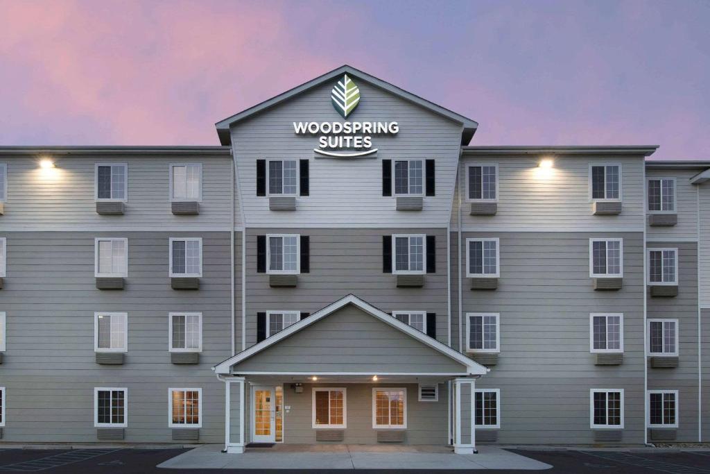 WoodSpring Suites Greenville Central I-85 photo 3