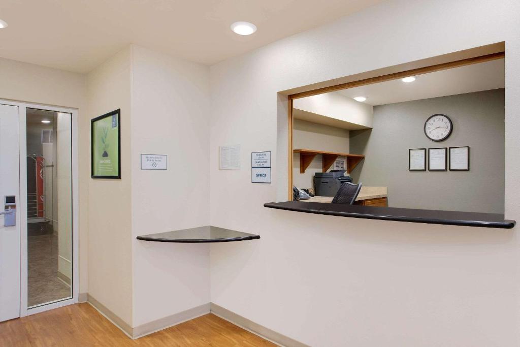 WoodSpring Suites Virginia Beach photo 1