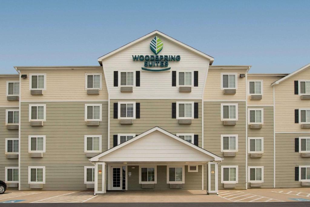 WoodSpring Suites Waco near University photo 3