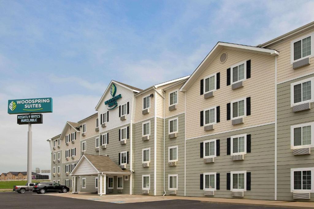WoodSpring Suites Waco near University photo 2
