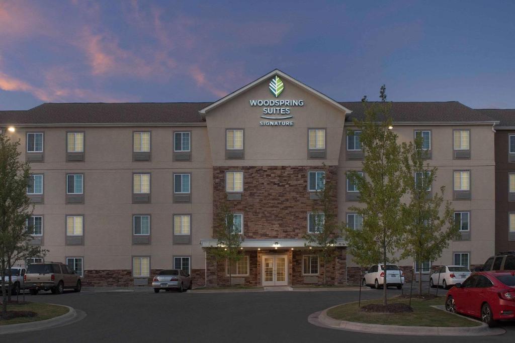 WoodSpring Suites Austin South Central I-35 photo 3