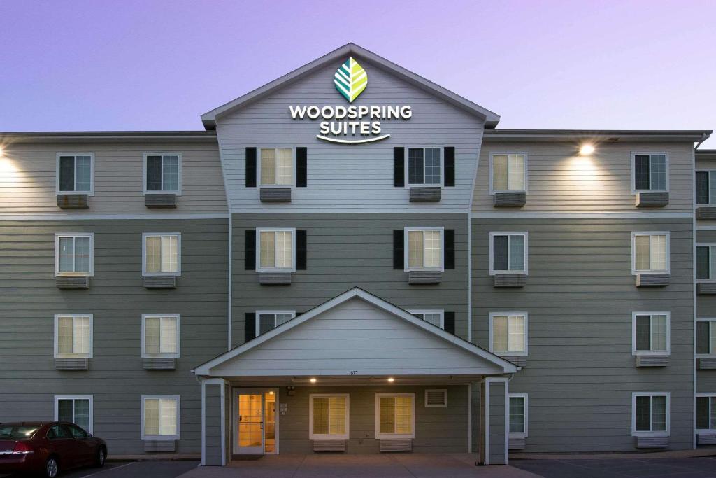 WoodSpring Suites Clarksville Ft Campbell image