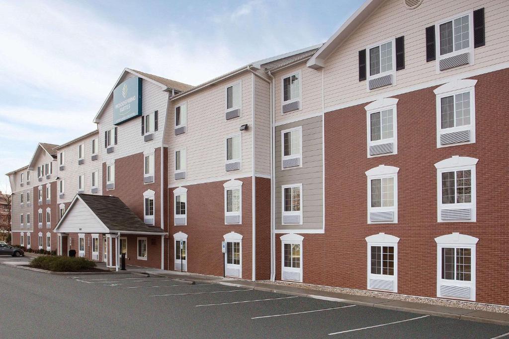 WoodSpring Suites Richmond West I-64 photo 1