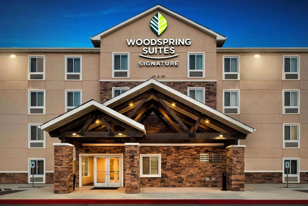 Woodspring Suites Houston IAH Airport photo 1