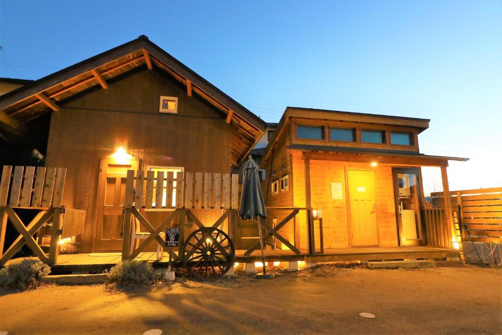 L-BASE photo 4