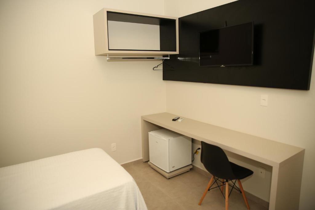 Raf Hotel photo 4