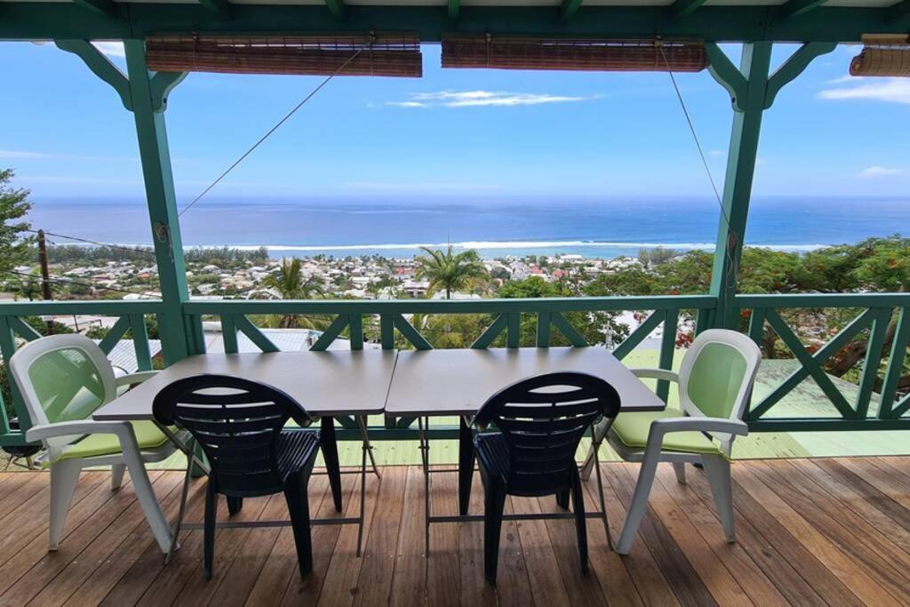 Maison à Saint-leu, vue exceptionnelle sur la baie et l'Océan à 2 minutes des plages photo 2