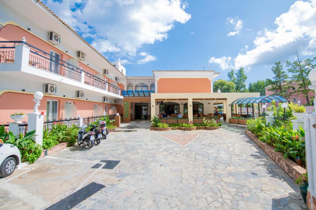 Maltezos Hotel photo 1