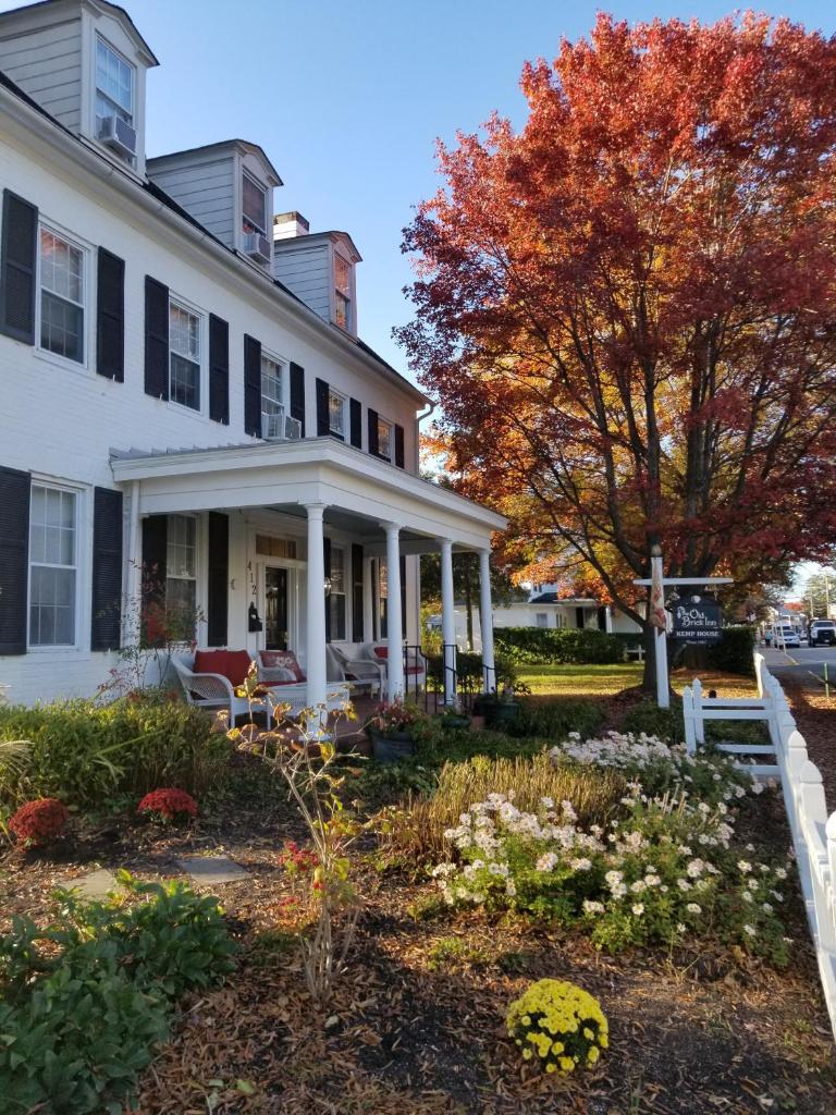 Old Brick Inn image
