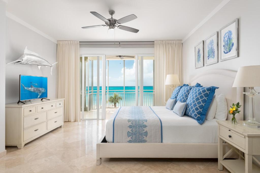 The Venetian on Grace Bay photo 1