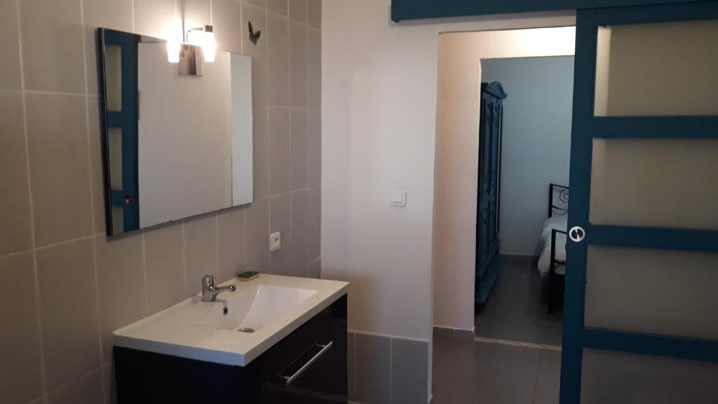Pause Appart 40 m2 avec cour privative - Spacieux & Confortable photo 2