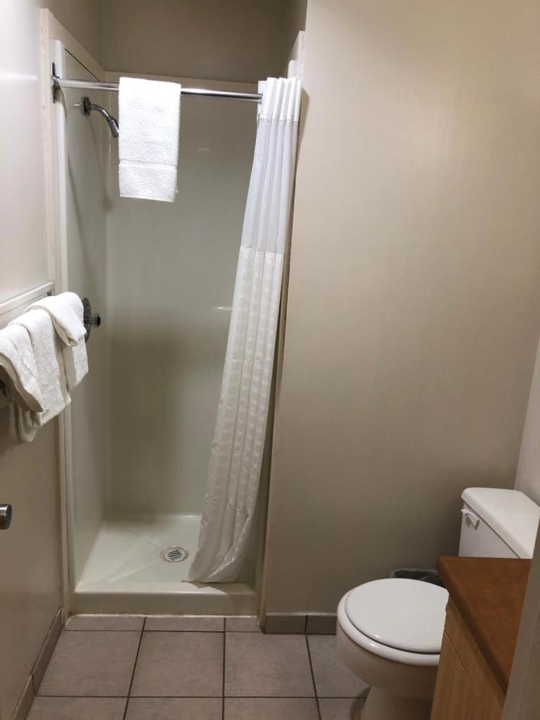Bighorn Inn & Suites photo 2