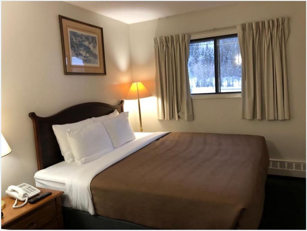 Bighorn Inn & Suites photo 1