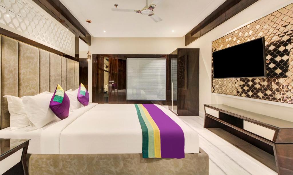 Двухместный ([Sanitized] Superior Double Room), Treebo Tryst Tahoora International