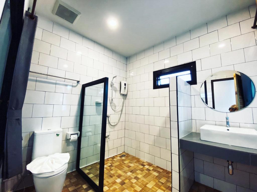 Leela Boutique (ลีลาบูทีค) Room Type - Comfort Triple Room