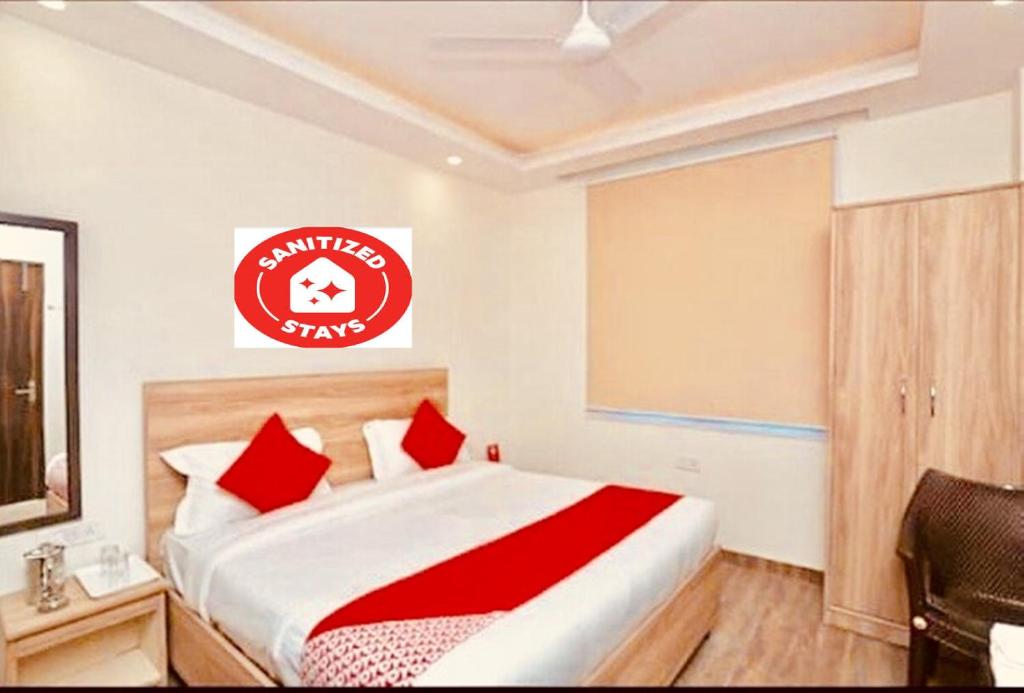 Двухместный (Номер Делюкс), Hotel Aerocity Golden At Delhi Airport