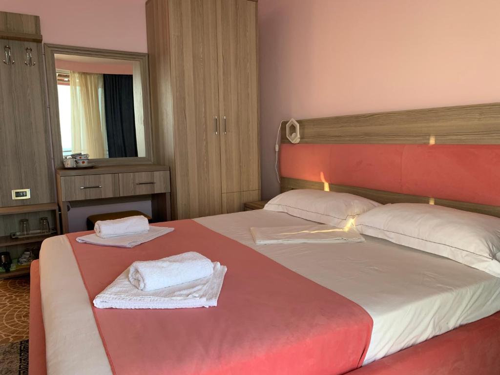 Hotel Odhisea Qeparo photo 3