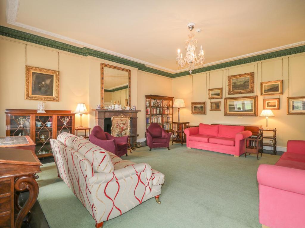 The Laird's Wing - Brodie Castle photo 4