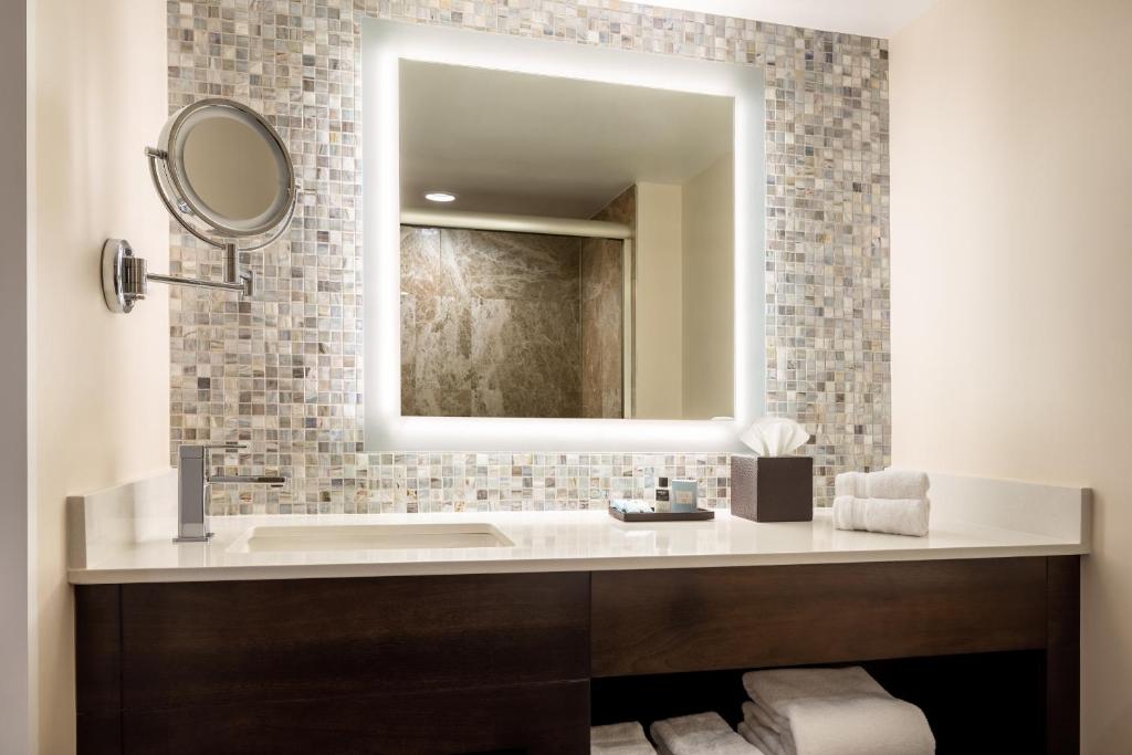 Opal Grand Oceanfront Resort & Spa photo 1