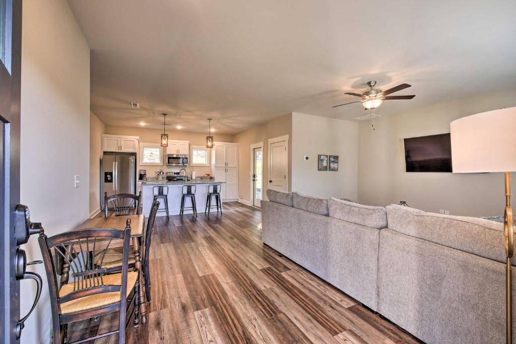 Wooded Escape with Beautiful Backyard and Mtn Views! photo 3