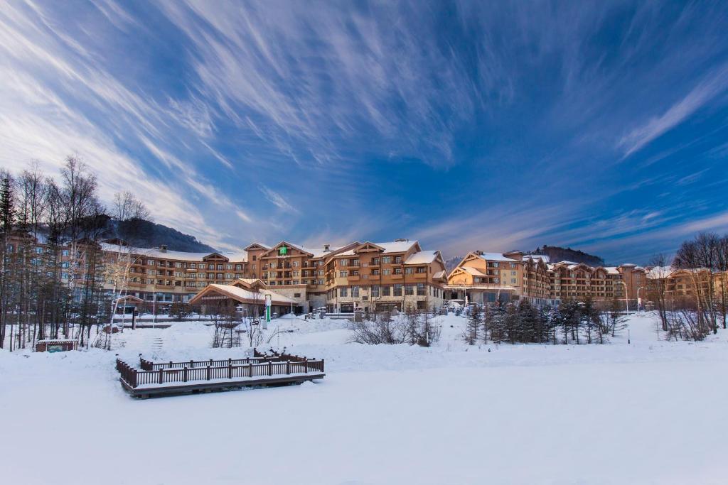Wanda Jin Suites Changbaishan photo 1