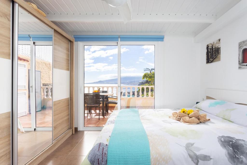 Home2Book Amazing Sea Views, Terrace & Pool photo 2