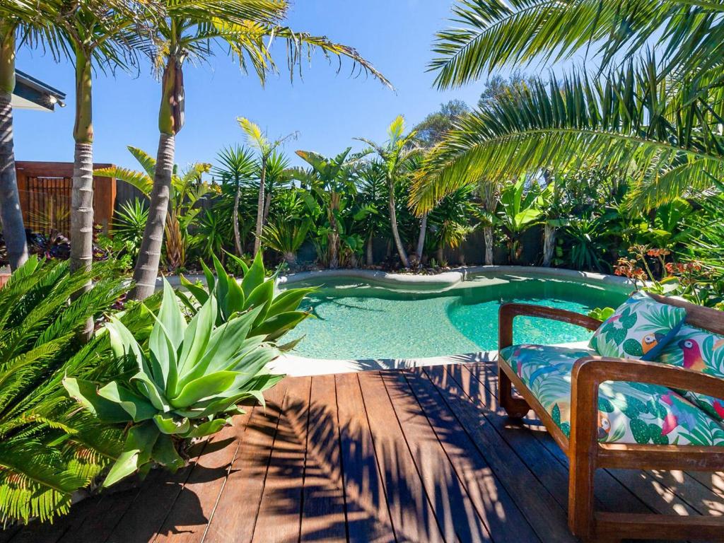 Como Palm Retreat
