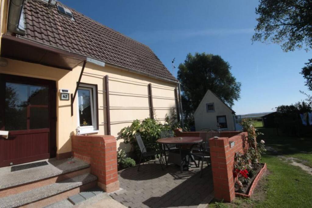 Boddenblick - Ferienwohnung mit Gartennutzung in Grieben Hiddensee photo 1