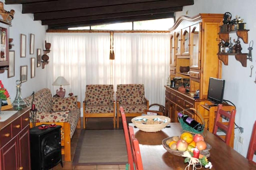 2 bedrooms house with enclosed garden and wifi at La Sabinita photo 2