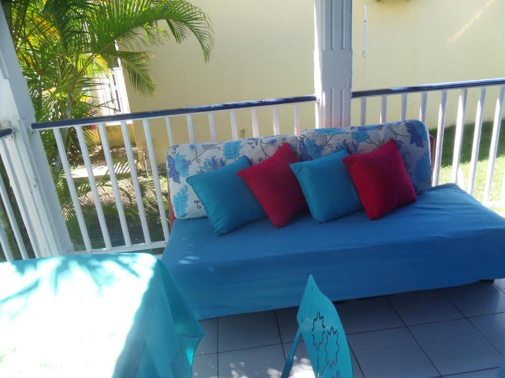 Studio avec piscine partagee jardin clos et wifi a Petit Canal a 5 km de la plage photo 3
