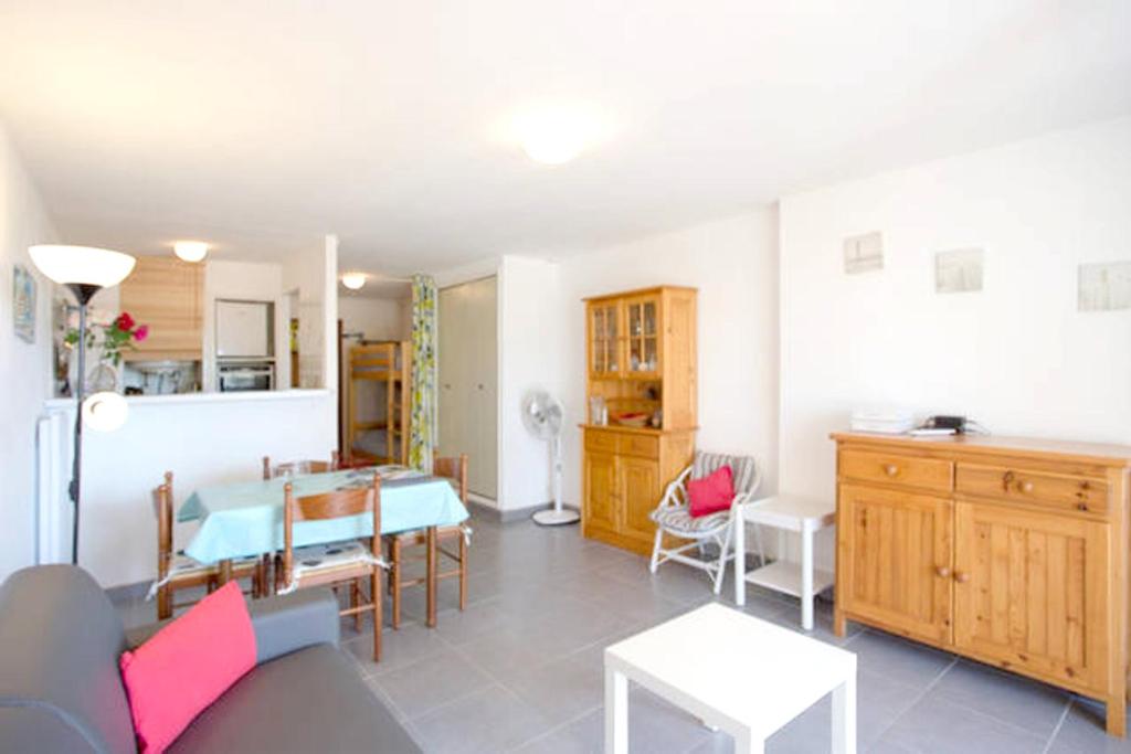 Studio a Bormes les Mimosas a 400 m de la plage avec jardin clos et wifi photo 1