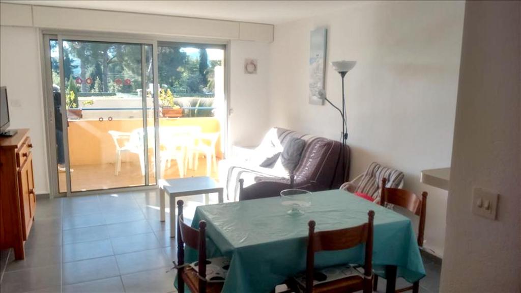 Studio a Bormes les Mimosas a 400 m de la plage avec jardin clos et wifi photo 4