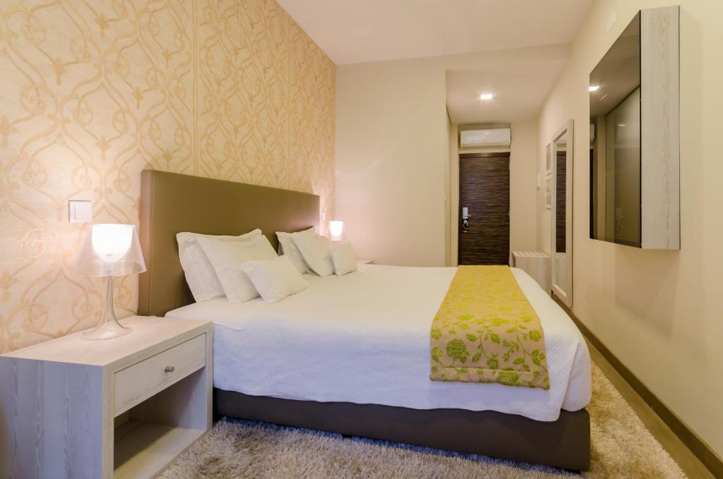 Двухместный (Улучшенный двухместный номер с 1 кроватью), Hotel Borges Chiado