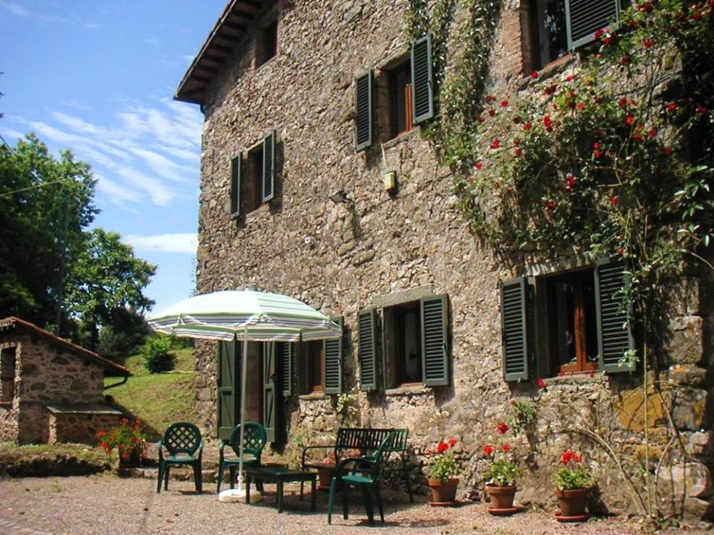3 bedrooms villa with private pool furnished garden and wifi at Barga photo 3