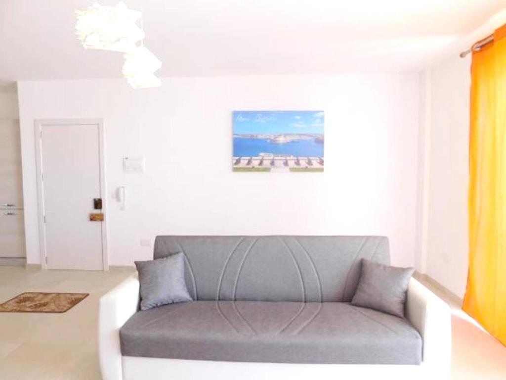 2 bedrooms appartement with sea view furnished terrace and wifi at Ghajnsielem photo 4