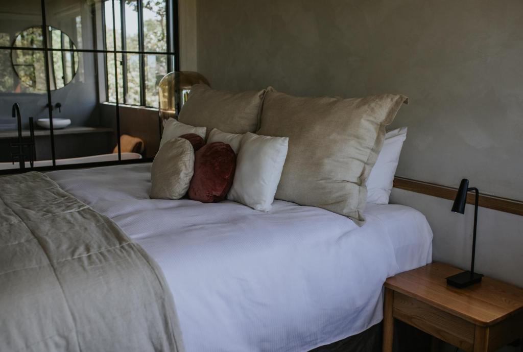 Ocean Suites Byron Bay - Tap to explore photos