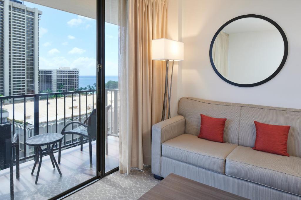 Четырехместный (Номер с частичным видом на океан), Aqua Palms Waikiki