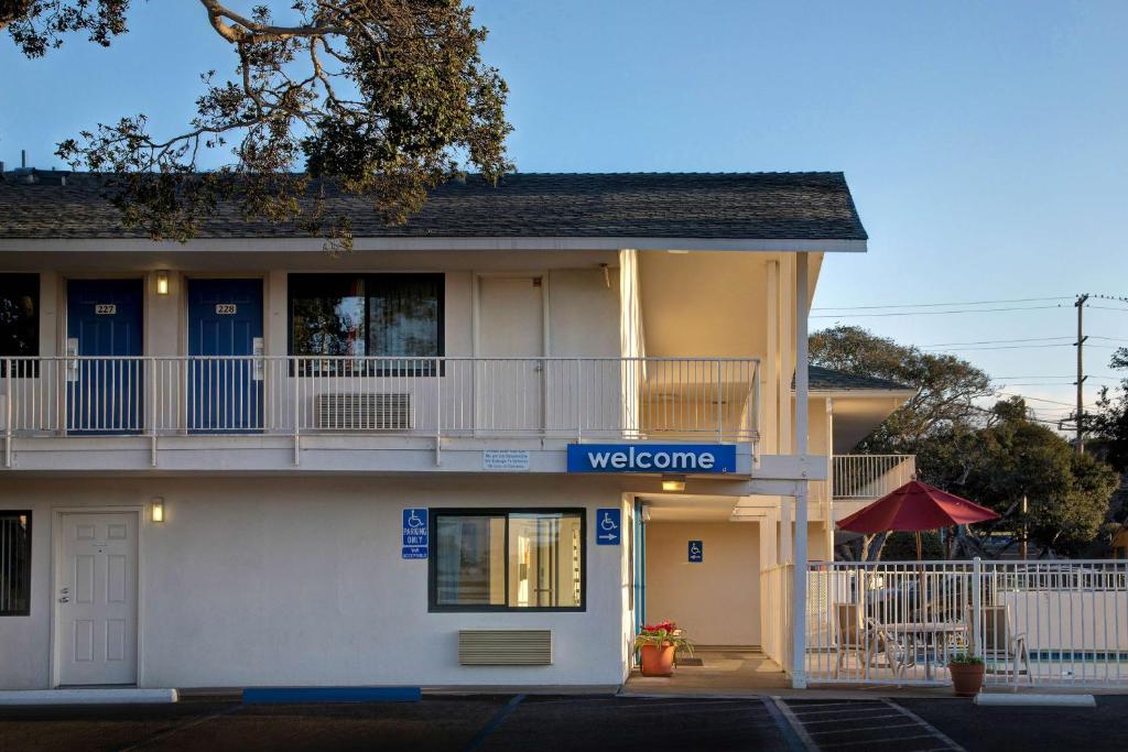 Motel 6-Monterey, CA photo 3