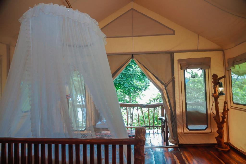 Lak Tented Camp