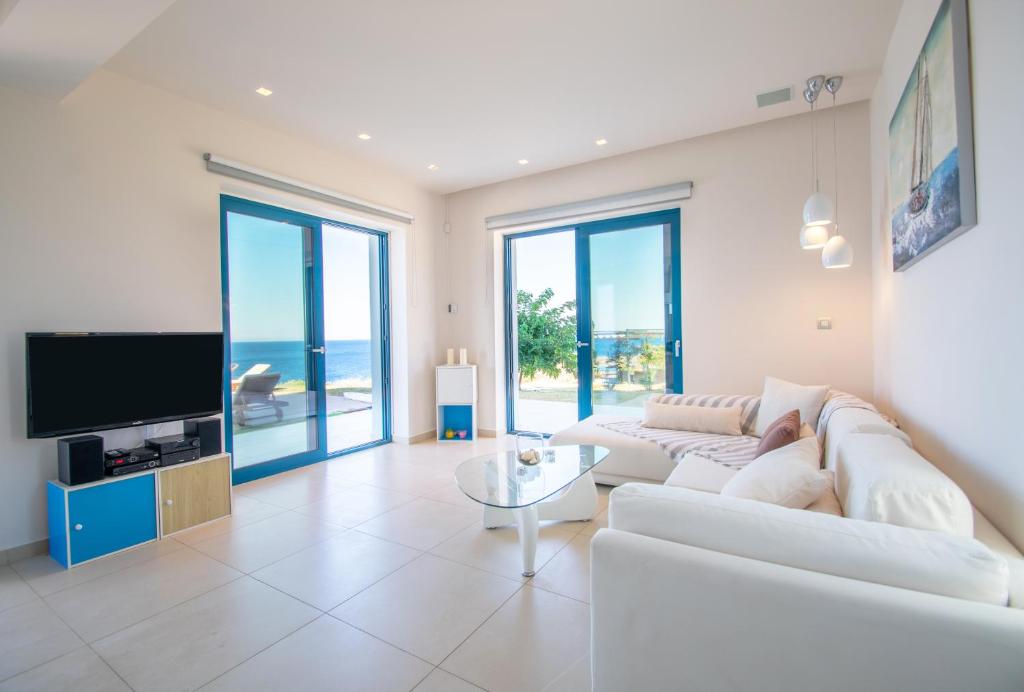 Villa Vrahos - Deja Vu Villas photo 4