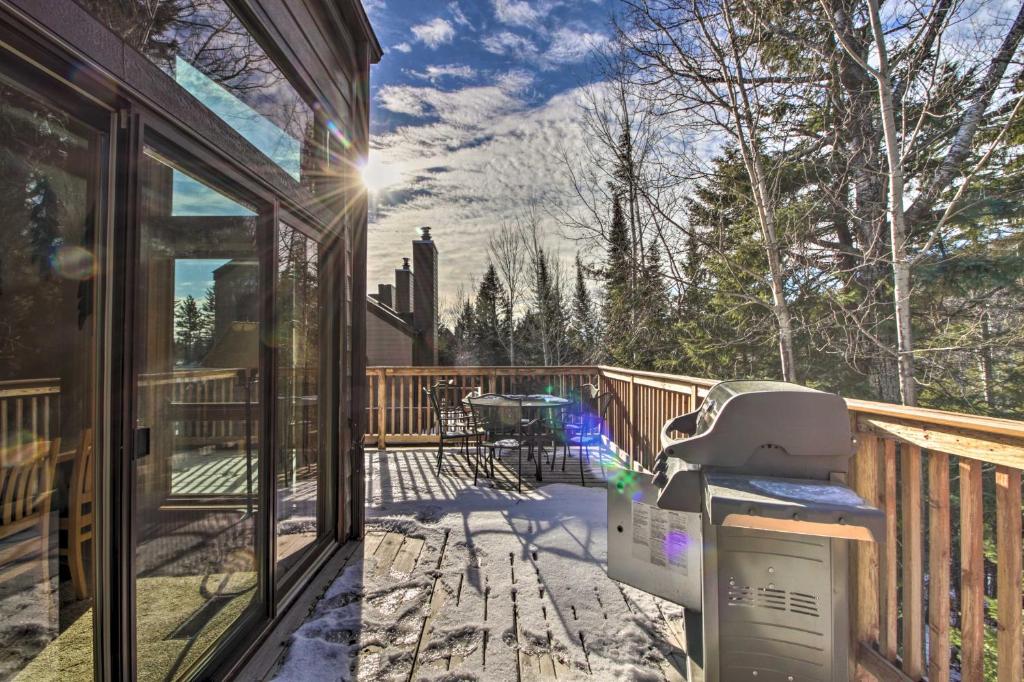 Lutsen Mountain Townhome - 2 Mi to Lake Superior! photo 2