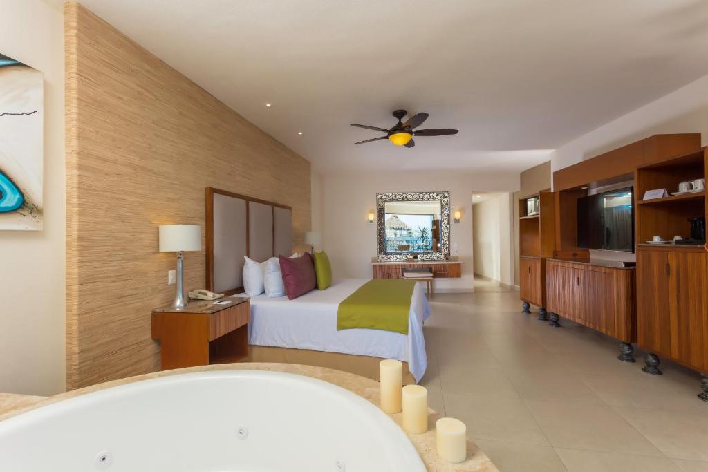 Сьюит (Romance Suite Ocean View), Almar Resort Luxury LGBT Beach Front Experience
