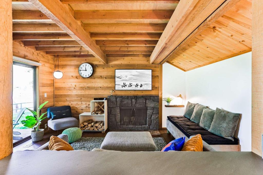 6 Ranch Cabin image